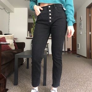 Abercrombie high rise jeans ✨